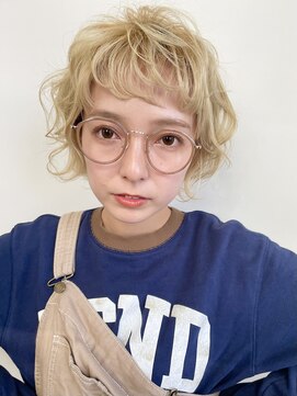 ディスアンドザット あびこ店(THIS&THAT) ふわふわカール×ショートボブ