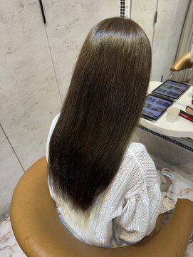 ロンドローズ 名古屋(Lond damaskRose) ブリーチ 学割 オリーブベージュ レイヤーカット リタッチ 878