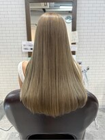 アミーゴ(AMIGO)&nbsp;ハイトーンカラー×ベージュ