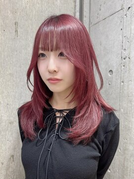 サンク 原宿 表参道(cinq) ミディアムレイヤーカット長めボブハイブリーチハイトーンカラー