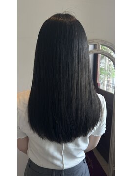 ヴィアンカ(Vianca) 暗めオリーブカラー×髪質改善カラー