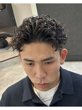 イーラ アメ村店(era) サーフバック　ツイストスパイラル眉カットメンズパーマ