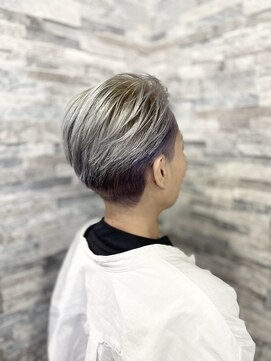 ヴィソップ(V.S.O.P) 大人女性のベリーショート白髪ぼかし