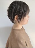 大人黒髪ハイライトインナーカラーミルクティー小顔丸みショート