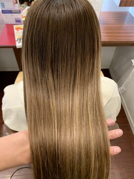 ラクレ(la cle') さら艶ロングスタイル[タイトストレート/ミルクチョコレート]