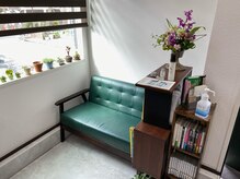 ヘアーサロン アシスト(Hair Salon Assist)の雰囲気(待合所)