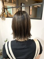 メール(Mer...)&nbsp;グレージュ×ハイライト