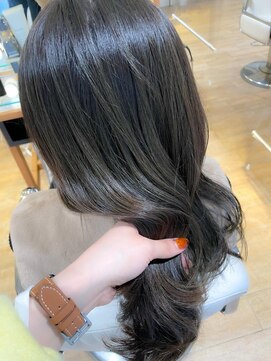 ネオリーブ チロル 横浜西口店(Neolive CiroL.) 艶感　透け感ありな暗めグレージュ