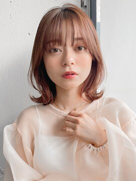 アグノス 青山(Agnos) 大人ガーリーダークアッシュミディアムレイヤーカット小顔