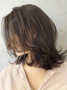 ピークアブー 原宿ハラカド(PEEK-A-BOO) 外ハネミディアム /レイヤーボブ /くびれヘア /イルミナカラー