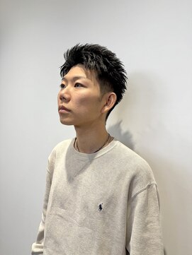 アップバング刈り上げスパイキーショート