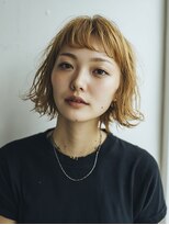 ココ(qoqo) ショートボブ 大人ボブ 切りっぱなしボブ パーマ風 ベージュ