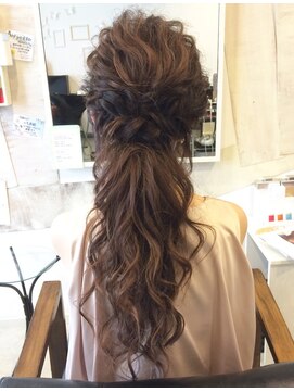 アンフィフォープルコ(AnFye for prco) 【AnFye for prco】二次会、パーティーに☆ルーズポニーテール♪