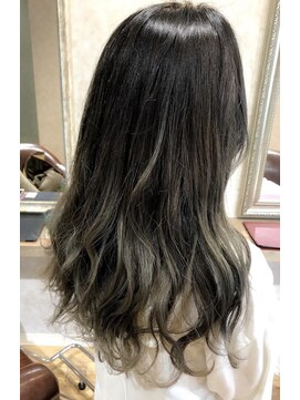 ルル ヘアーデザイン(RURU Hair Design) シルバーグレージュハイライト☆