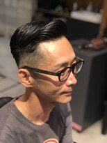 フランクスバーバー アンド ビアークラブ(FRANK'S BARBER and BEER CLUB)&nbsp;かき上げフェードサイドパートショート