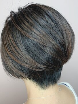 グラッシー センター北店(GLASSI) 丸みスリークボブデザインカラー厚めバング☆