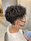 ハイライト×ツイストスパイラルパーマ【佐藤和弥】