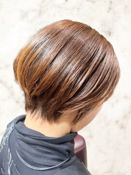 シンリア(ShinLia) 大人可愛い切りっぱなしひし形レイヤーカットモカベージュ