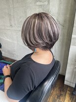 ガルボ ヘアー(garbo hair)&nbsp;ハイライト　白髪活かしカラー　白髪デザイン　にしむら担当