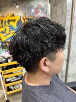 カーニー 上野(kearny)&nbsp;ツイストスパイラルパーマ縦落ちパーマメンズ波巻きパーマ