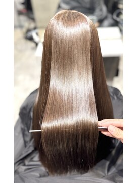 アンダーバーホワイト(_WHITE) 美髪ストレート/上品なトレンドヘア