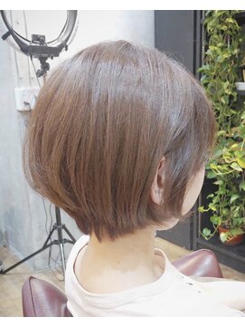 ロダット 横浜(LODAT by little) フェミニンショートボブ【LODAT横浜】
