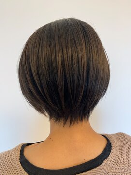 シェルハ(SHELHA) コロンと丸みショート