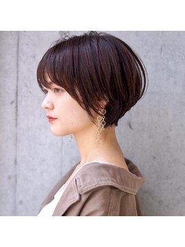 アトリエ フェム(atelier.fem) 横顔キレイなショート×束感スタイル