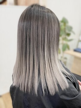 ミュウアンド(Mew&) 【バレイヤージュ×ホワイト】