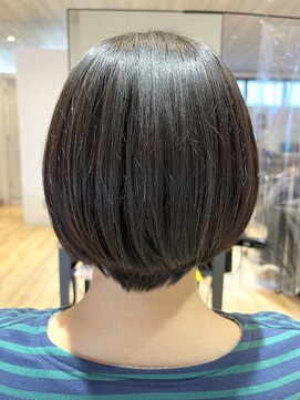 サラ(sarah) 前下がりショートボブ