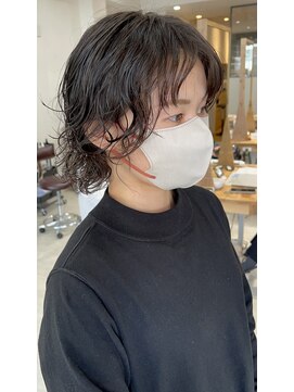 ヘアデザイン ソラ(Sola) カジュアルスパイラルパーマショート×アッシュカラー