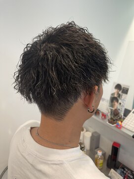 ロミーオム 本厚木(ROMMY. Homme) ツイストスパイラルパーマ　メンズカット　波巻き