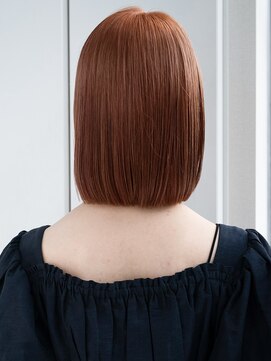 エインアンリー 表参道(AIN.ANLY.) ぱっつん前髪シンプルストレートオレンジブラウン暖色カラー小顔