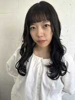 アンバー(Amber) ダークアッシュ × ロングスタイル