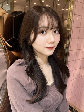 ルームバイシー 新宿(Loom. by Sea) レイヤーカット×ショコラアッシュ【新宿/韓国ヘア/小顔ヘア】