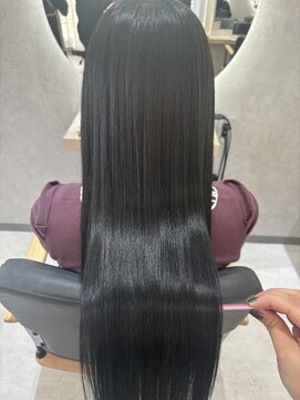 ジーナ 福岡天神(Zina) 艶髪/美髪/髪質改善【Zina福岡天神】