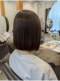 フラットラインの“ストレートボブ”