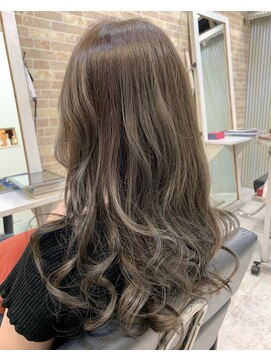 ペアル(PEAAL) アディクシー　外国人風　グレー ラベンダーグレー ハイライト