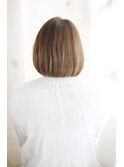 透けバングのフェミニンボブ