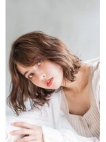 メーヴェ(Mowen) mowen×外ハネミディアム×ラフウェーブ×モカベージュ