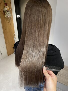 フィエルウメダ(Fier umeda) ◎オージュア極みで柔らかベージュにツヤっとストレートヘア◎