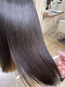 シースアクシア(X axia) ブリーチ縮毛矯正