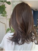 大人の美しいグレイヘア脱白髪染め