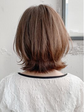 アグノス 青山(Agnos) 小顔 似合わせカット メルティーカラー ウェーブミディアム