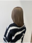 寒色ミルクティーベージュ