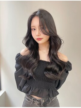 ボタン ハカタ(VOTAN hakata) 博多/韓国ヘア/暗めカラー/センター分け前髪/レイヤーカット