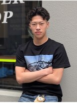 クフィア メンズフェード カンポ 天王寺(CUFFIA MENSFADE CAMPO) センターパート×スキンフェード
