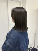 ミディアムボブ+オリーブカラー