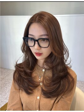 シェリ(che'rie) 韓国ヘアーハッシュカットレイヤーカットハイライトカラー