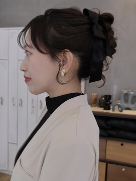 アトロ(Atoro) ヘアアレンジ/暗髪カラー